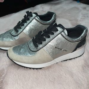 Michael Kors Women Shoe size 5 gray, silver, black, white with fun shiny glitter